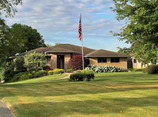 6423 Heron Ct, Ann Arbor, MI 48103