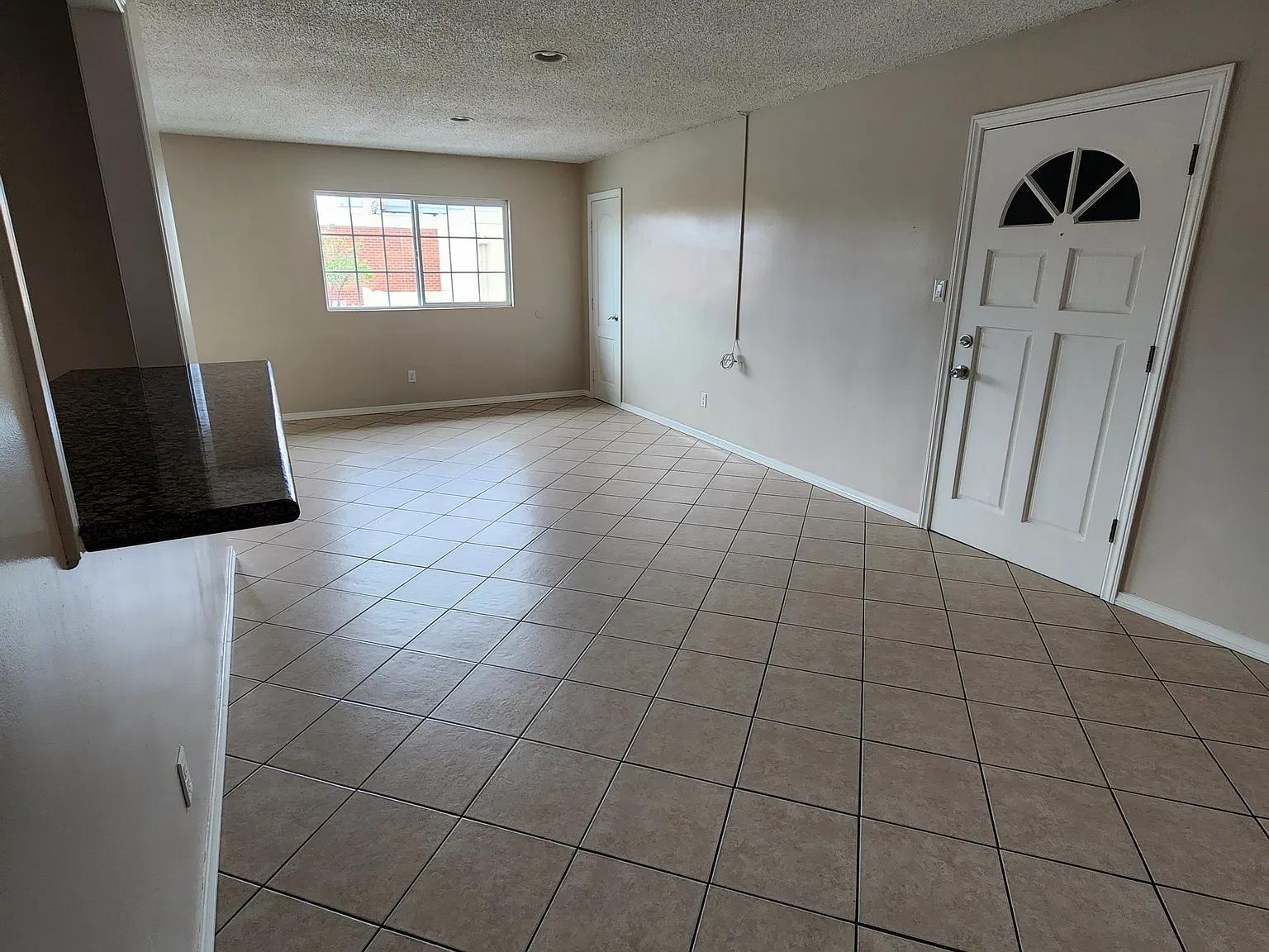 Virginia Ave, Bellflower — Photo 4