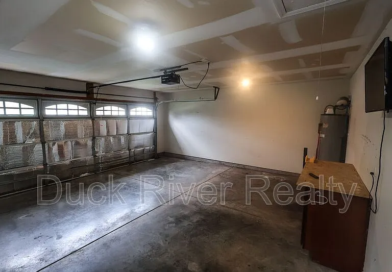 2207 Carpenter Bee Dr — Photo 15