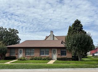 201 S Cherry St APT 2, Morrison, IL 61270