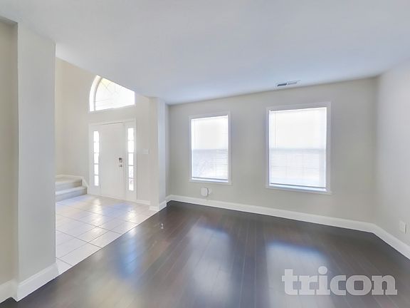 2nd image of 4950 Aquaduct Dr