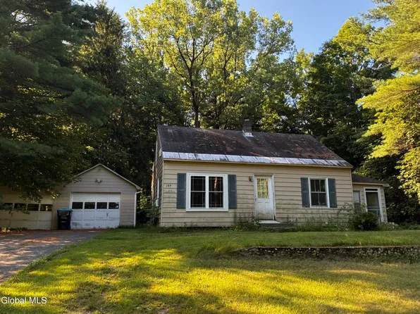 284 Snyders Corners Road, Poestenkill, NY 12198