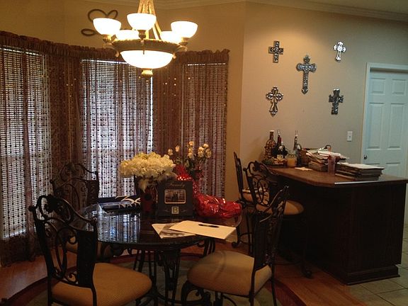 4th image of 230 Aloys Cir