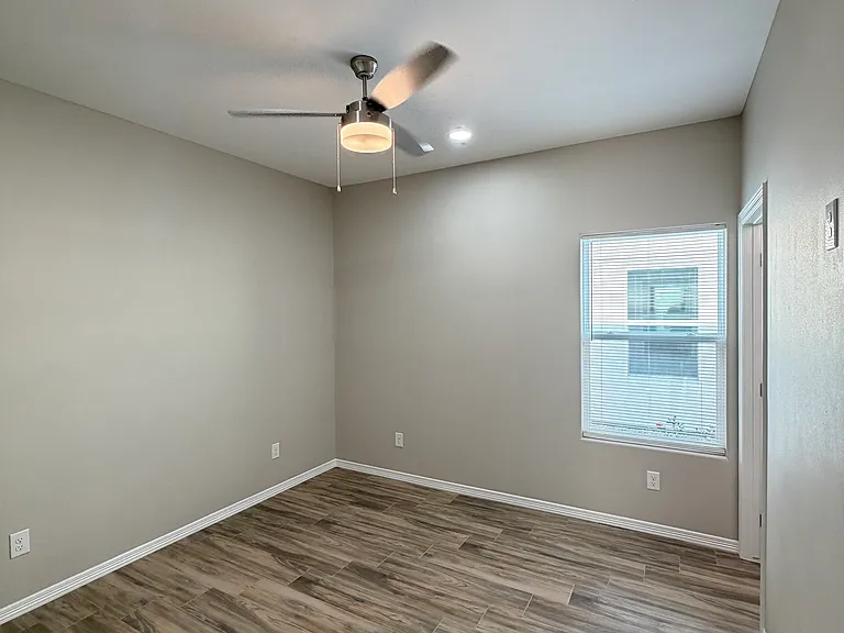 3901 Walnut Ave #4 — Photo 11