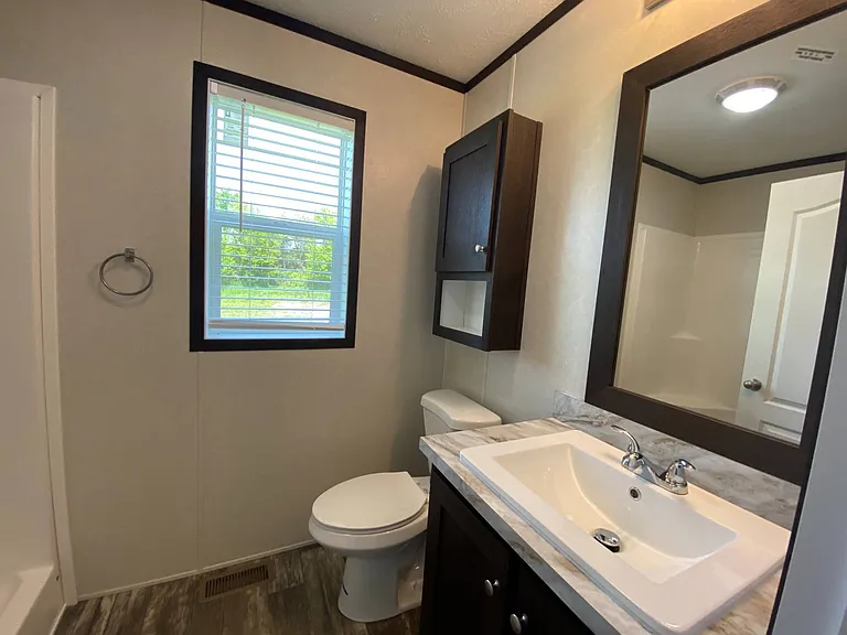 1040 Anna Ave — Photo 6