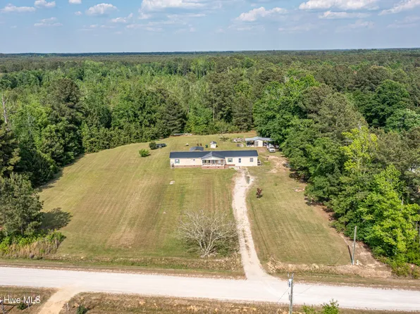 134 Gowens Road, Bladenboro, NC 28320
