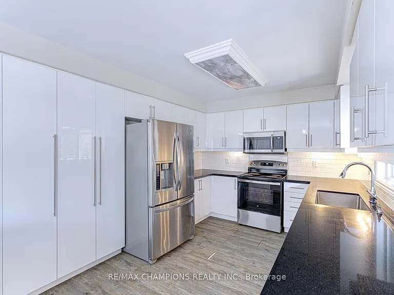 20 Bell St — Photo 27
