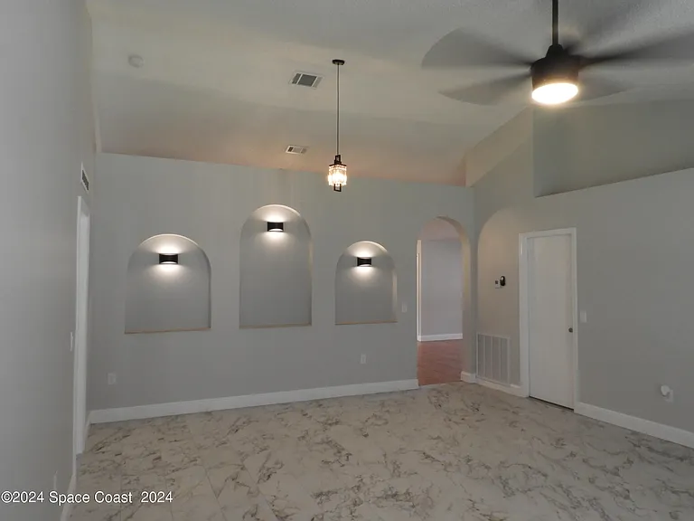 506 Lafayette St SW — Photo 3
