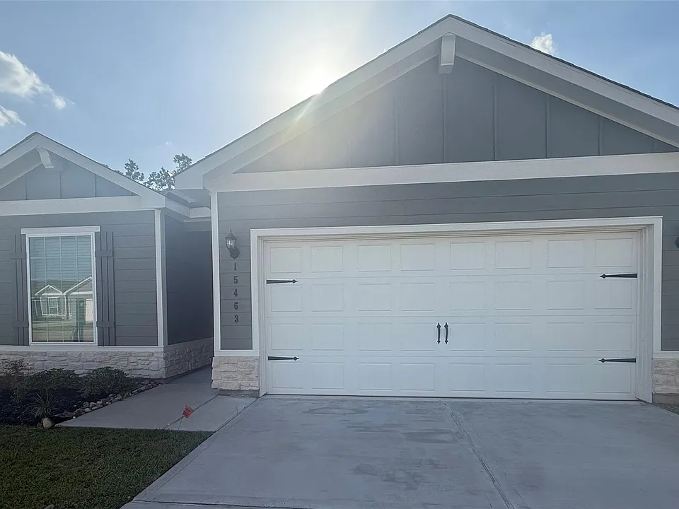 15463 Maple Terrace Dr