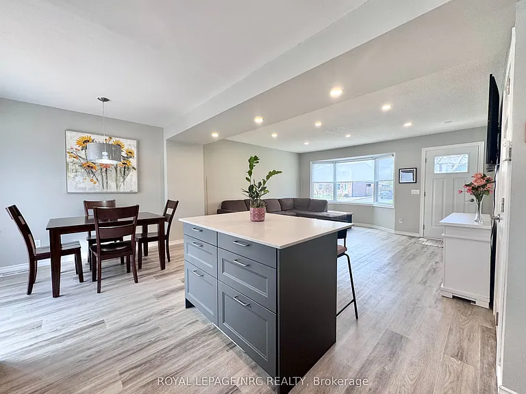 10 Lafayette Dr — Photo 5