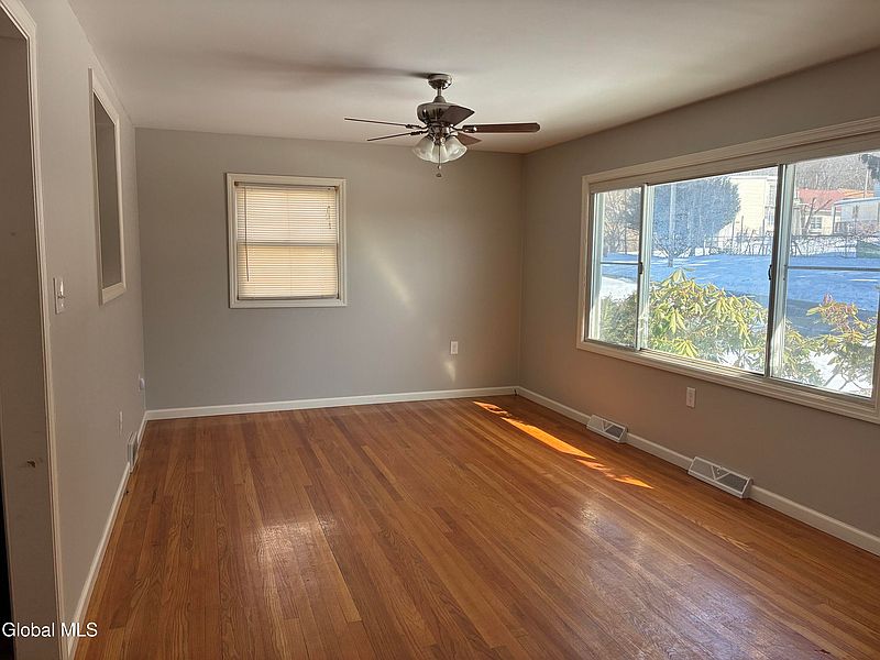 5th image of 13 Albia Avenue