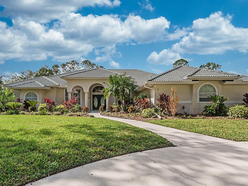 1st image of 6 Lake Isle Way