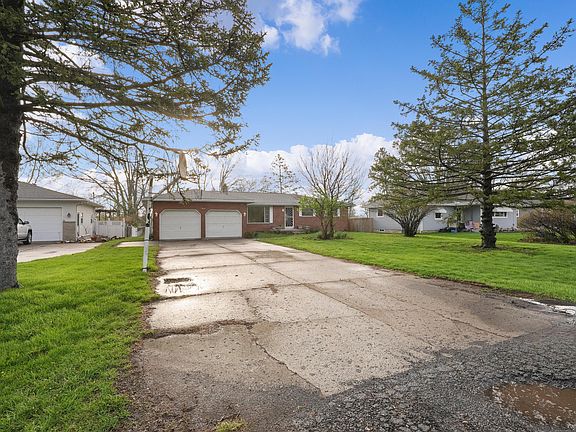 2nd image of 310 N Grener Ave