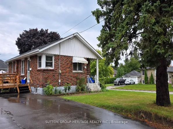 49 Grassmere Ct, Oshawa, ON L1H 3X3