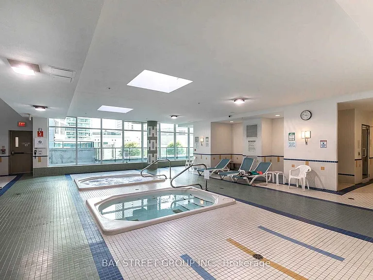 33 Bay St #4205 — Photo 15