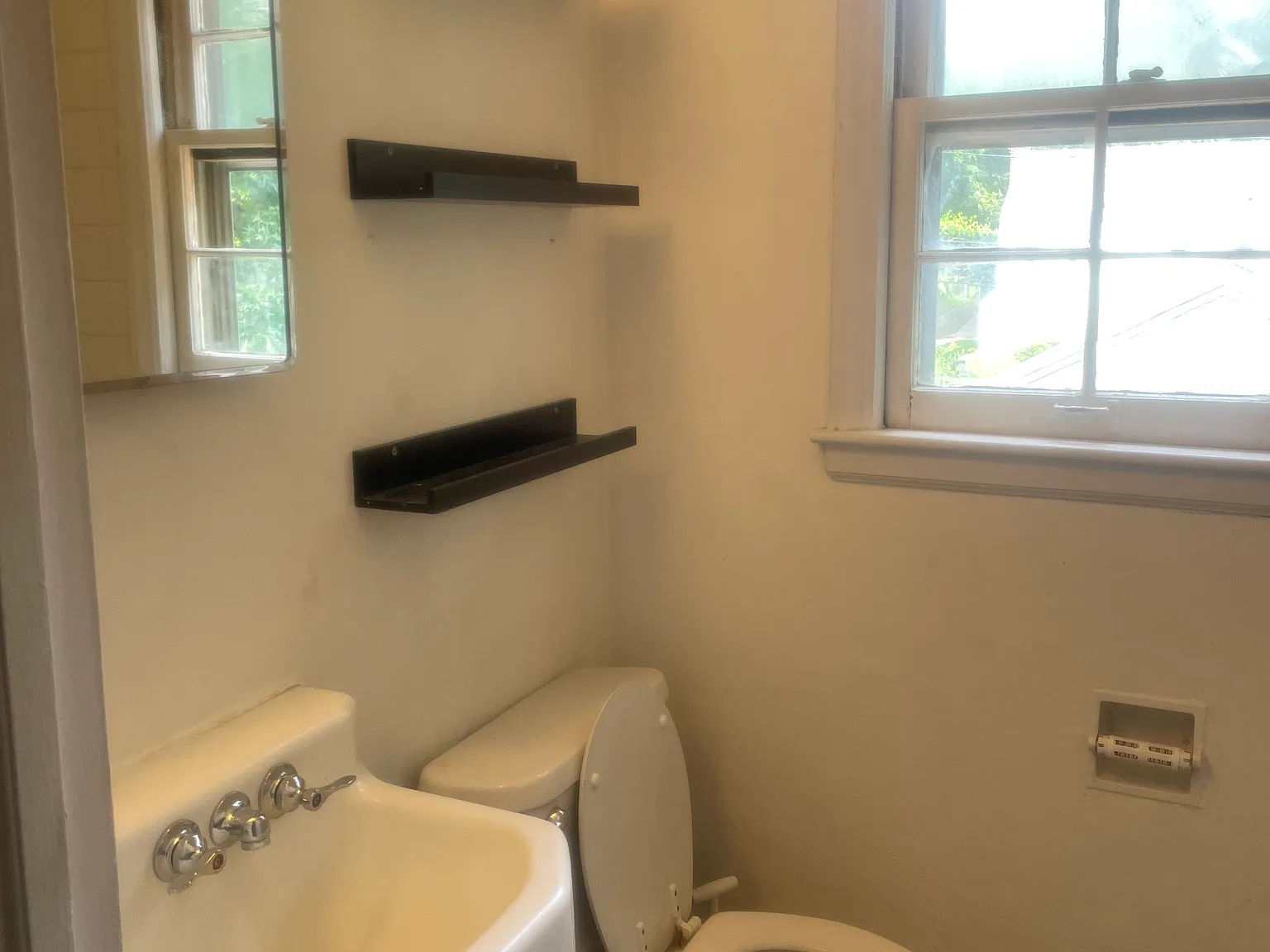 2 bed, 950 sqft, $1,375 — Photo 3