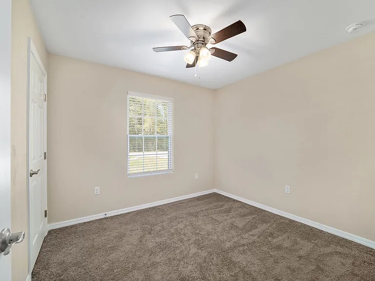 23935 NE 118th Ave — Photo 25