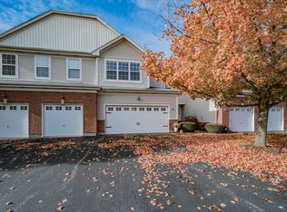 201 Dorset Ave #201, Oswego, IL 60543