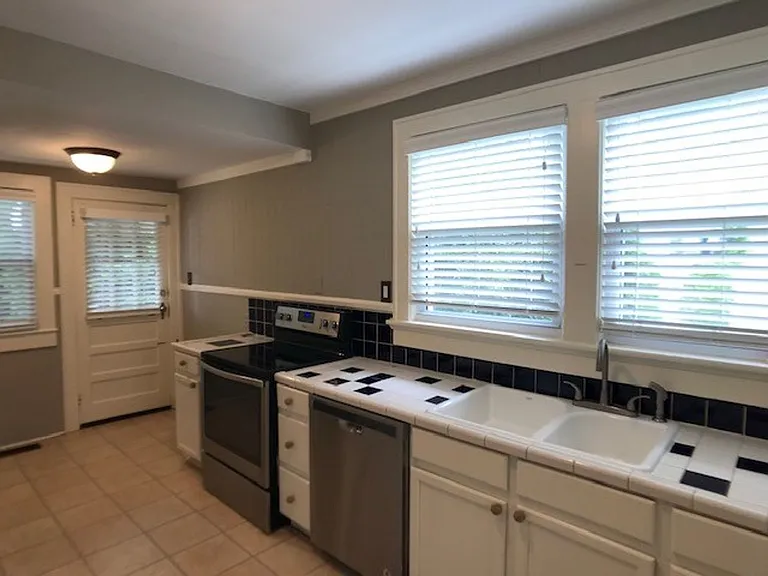 114 Dixie Trl — Photo 10