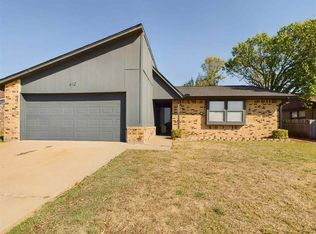 610 SW 64th St, Lawton, OK 73505