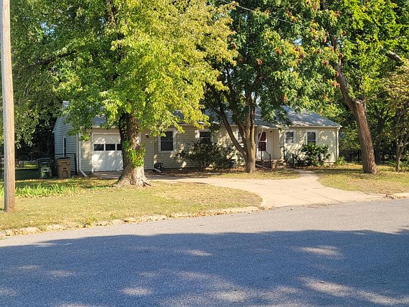 2nd image of 2422 Minnesota Ave