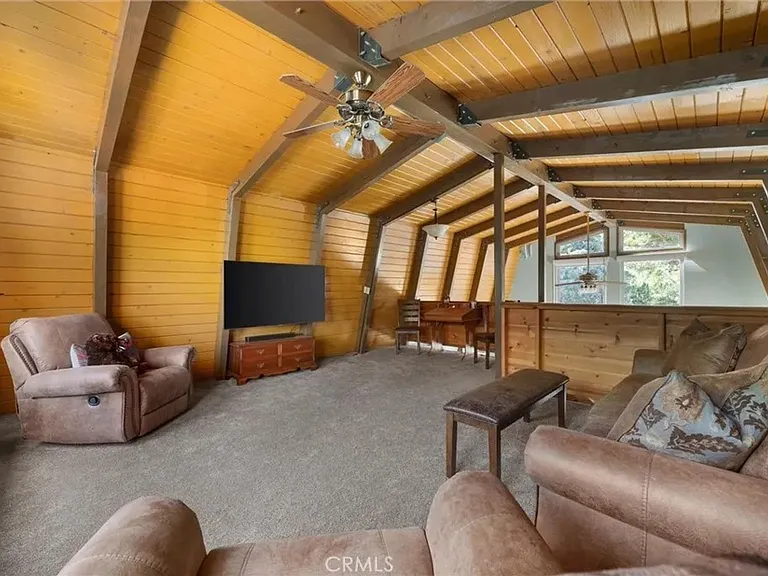 2116 Glacier Dr — Photo 17