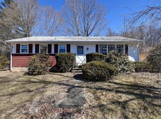 9 Ridge Hill Rd, Sturbridge, MA 01566
