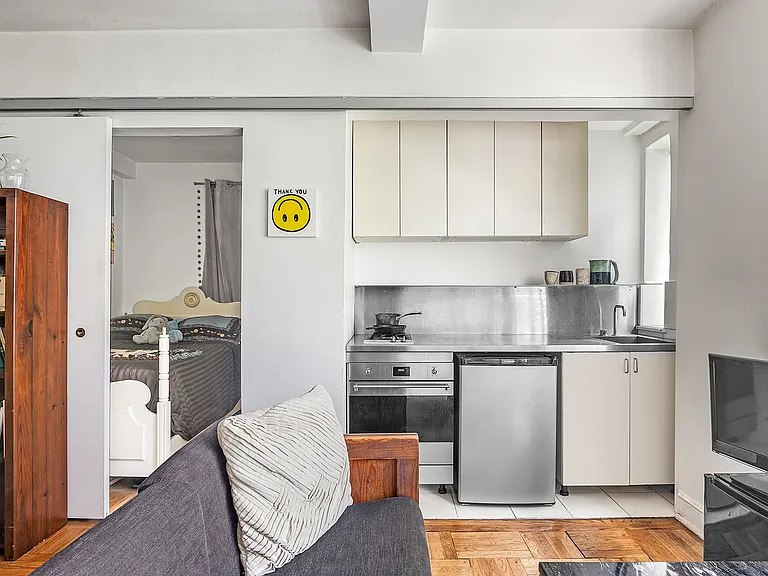 140 E 40th St #5C — Photo 2