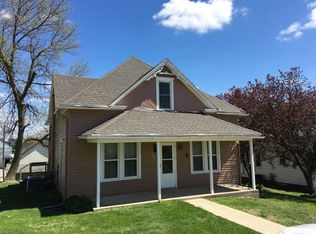 108 2nd Ave, Earling, IA 51530
