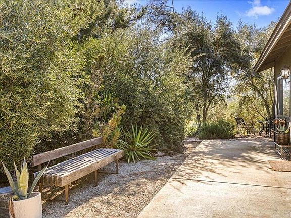 3rd image of 40707 Intrepid Rd