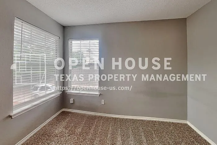 10016 Concord Dr — Photo 11