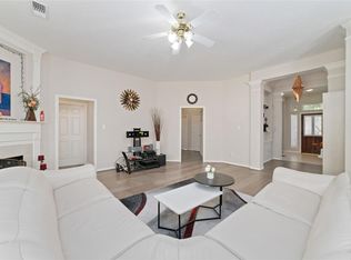 1515 Thunder Lake Ln, Sugar Land, TX 77498