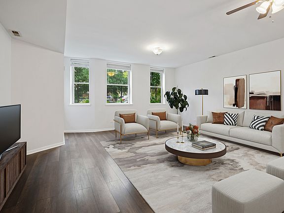 2nd image of 6119 N Hoyne Ave APT 1N
