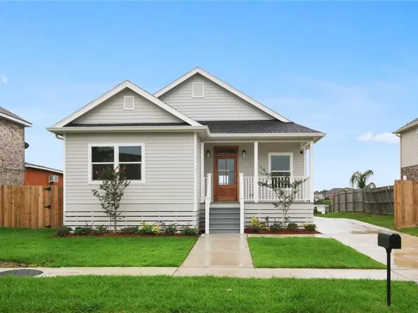 7220 Beauvoir Ct, New Orleans, LA 70128