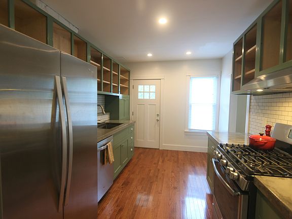 4th image of 839 N Aurora St #839