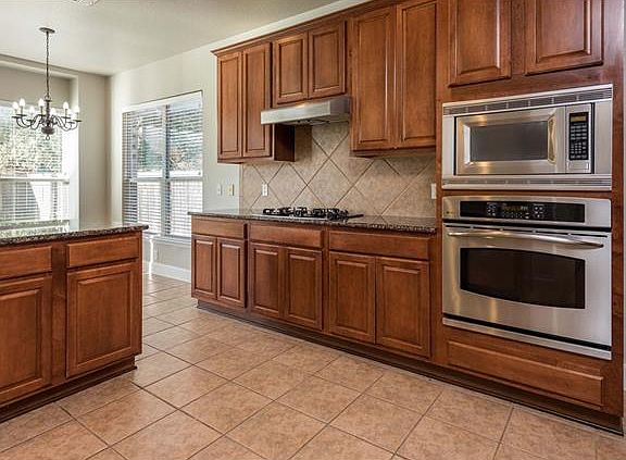 3rd image of 2679 Salorn Way