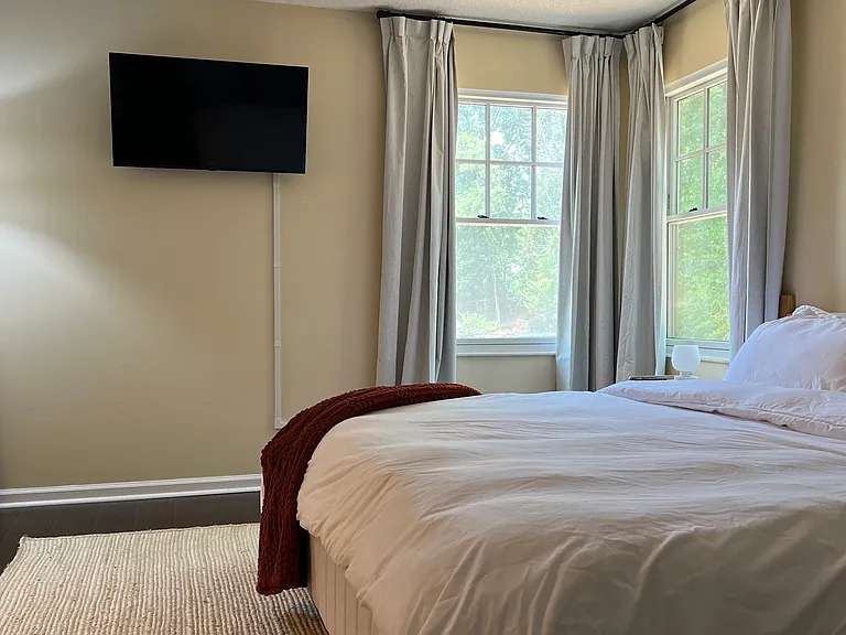 7506 Batavia Ln — Photo 13