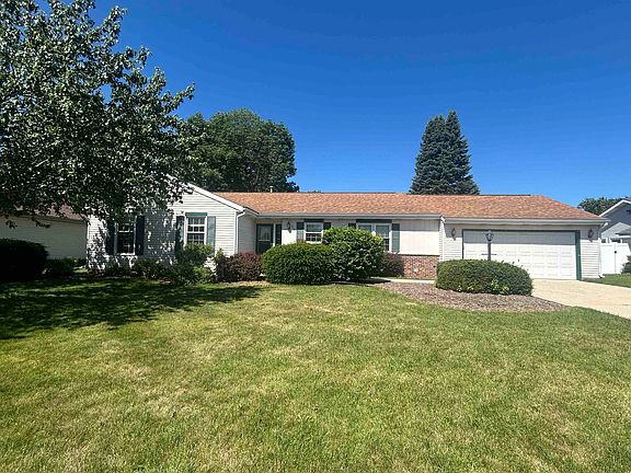 2nd image of 919 N Wuthering Hills Dr
