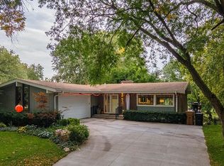 1610 S 77th St, Lincoln, NE 68506