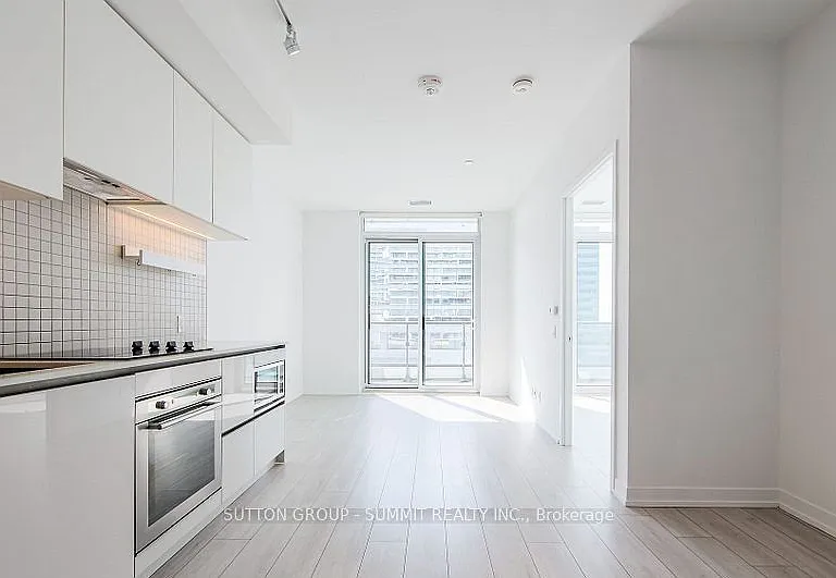 5 Buttermill Ave #803 — Photo 3