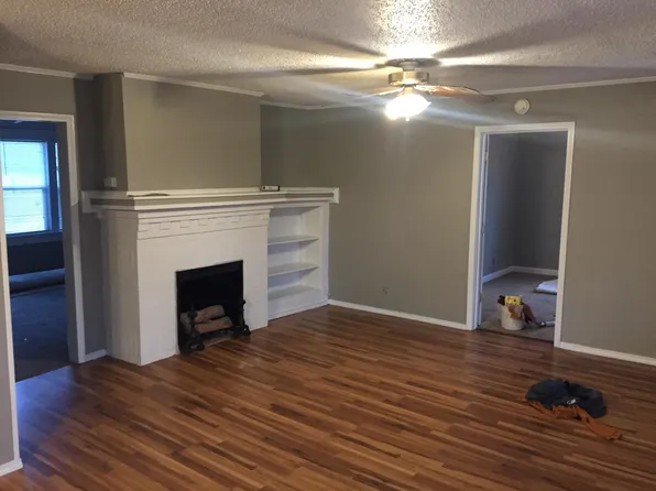 1009 W 8th St, Okmulgee, OK 74447