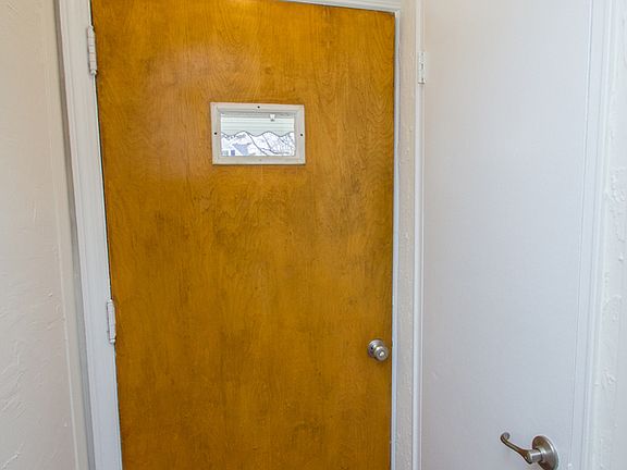 5th image of 1703 Longwood Dr