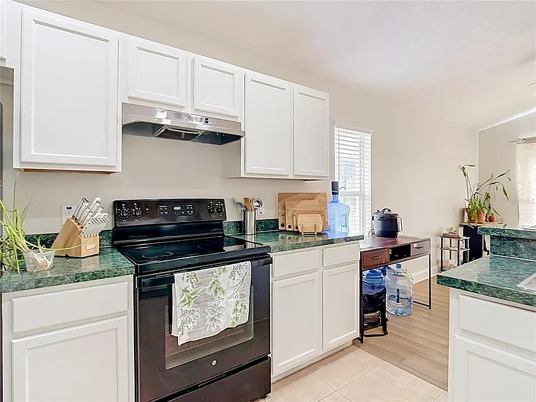 1128 Pinedale Dr — Photo 35