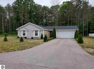 3153 Crimson Ranch Ln, Traverse City, MI 49685