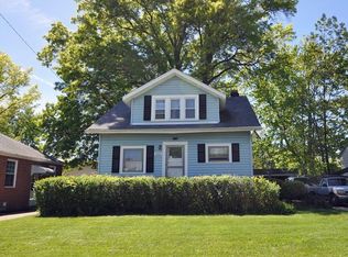 4044 W 223rd St, Fairview Park, OH