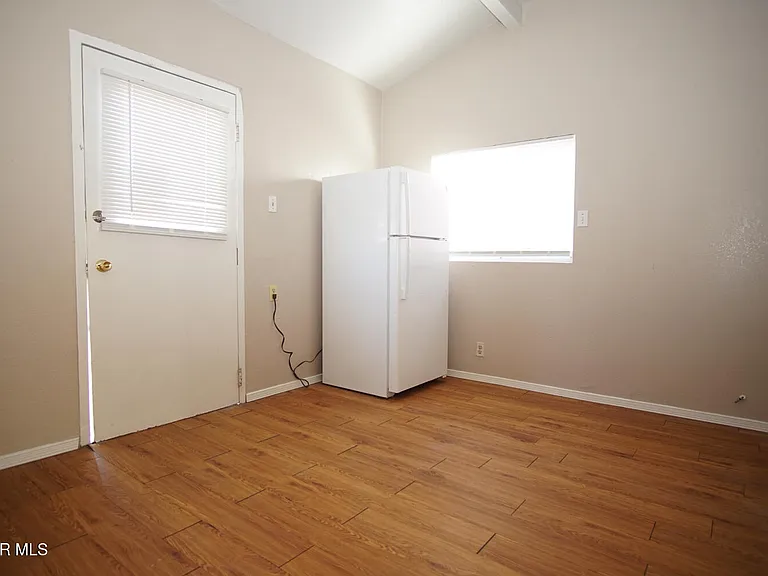 1104 Myrtle Ave #4 — Photo 3