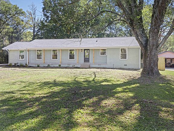 4th image of 2132 Strickland Dr