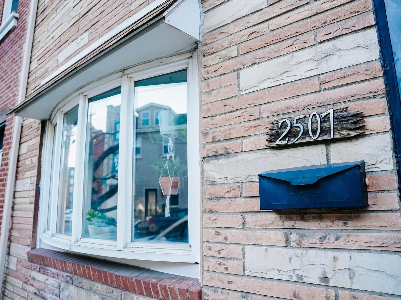 2507 Sarah Street — Photo 1
