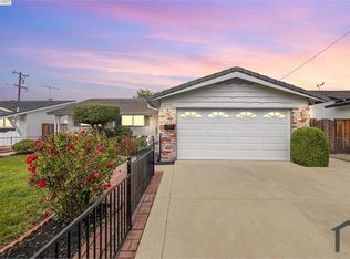 25655 Calaroga Ave, Hayward, CA 94545