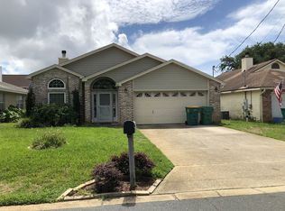 510 Rush Park Cir, Mary Esther, FL 32569